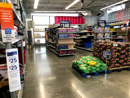 Department Store «Walmart Supercenter», reviews and photos, 3400 Steelyard Dr, Cleveland, OH 44109, USA