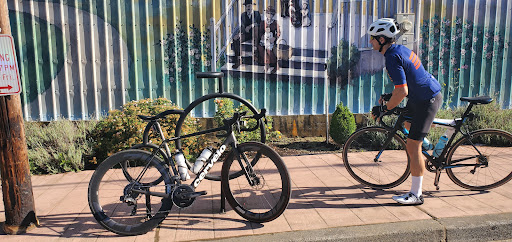 Liquor Store «North Plains Market & Liquor», reviews and photos, 31580 NW Commercial St, North Plains, OR 97133, USA