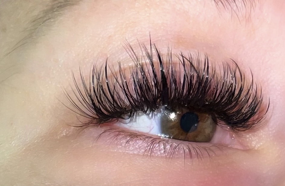 DBA LASHES & SKiN CARE 32055