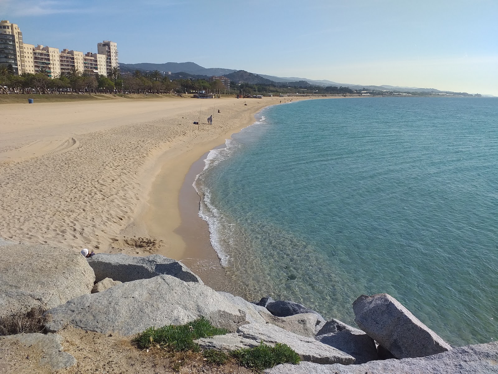 Foto di Platja de Sant Simo con una superficie del sabbia beige