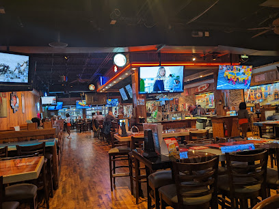 Hooters - 123 W Trade St, Charlotte, NC 28202