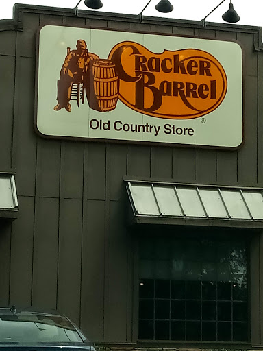American Restaurant «Cracker Barrel Old Country Store», reviews and photos, 5580 Windward Pkwy, Alpharetta, GA 30004, USA