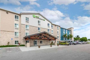 Extended Stay America Select Suites - Boca Raton - Deerfield Beach image