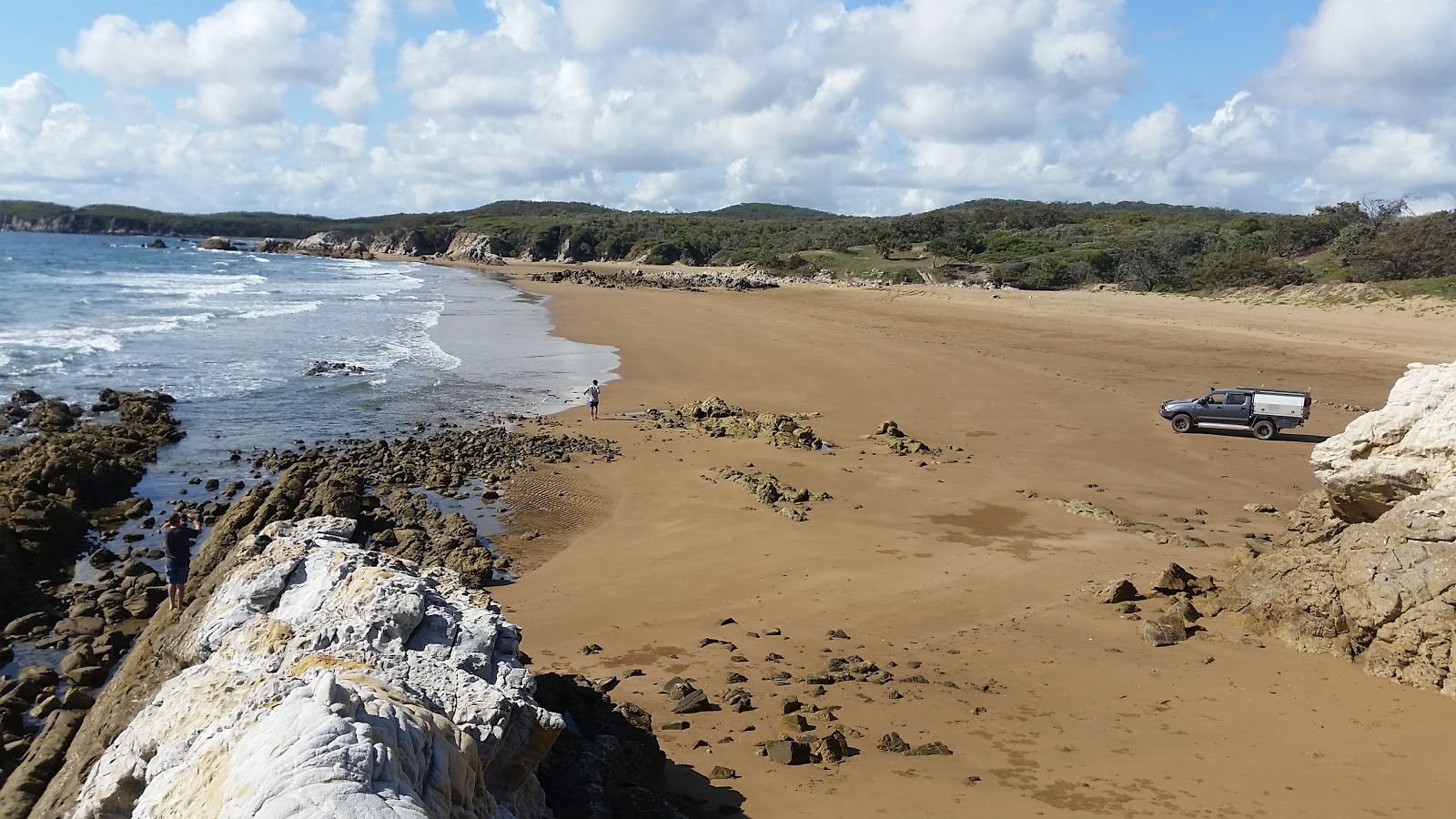Foto von Joey Lees Beach mit beiger sand Oberfläche
