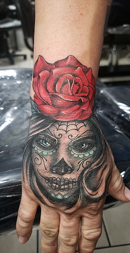 Tattoo Shop «4 Aces Tattoo and Body Piercing, TATTOO REMOVAL», reviews and photos, 9729 W Grand Ave, Franklin Park, IL 60131, USA