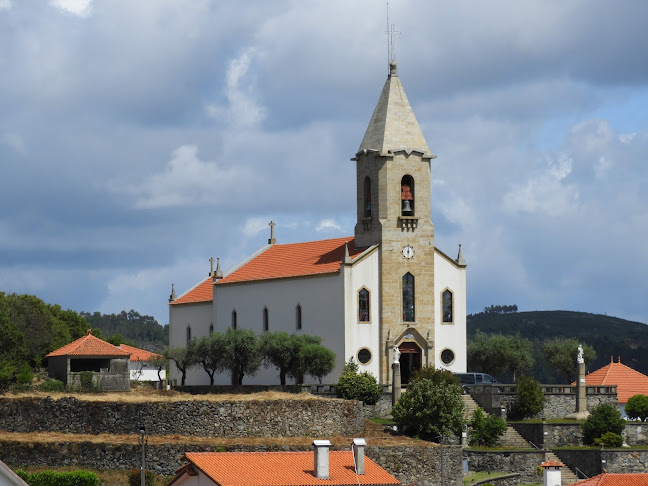 Avaliações doIgreja Paroquial de São Miguel Arcanjo em Vila Nova de Gaia - Igreja