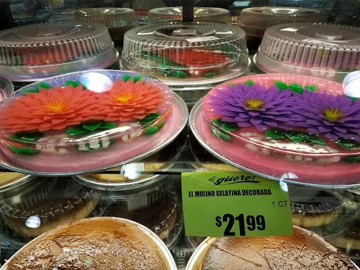 Grocery Store «Super Mercados El Guero», reviews and photos, 850 N Farnsworth Ave, Aurora, IL 60505, USA