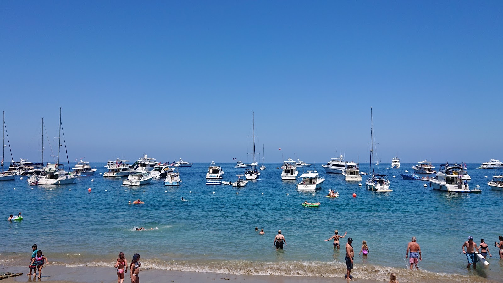 Foto van Descanso Beach en de nederzetting