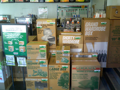 Truck Rental Agency «U-Haul Moving & Storage», reviews and photos, 911 W Gate City Blvd, Greensboro, NC 27403, USA