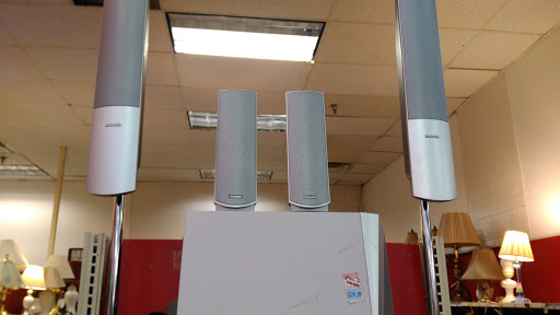 Thrift Store «The Salvation Army Family Store & Donation Center», reviews and photos, 823 E Auburn Rd, Rochester Hills, MI 48307, USA