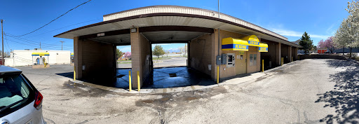 Village Car Wash en Magna