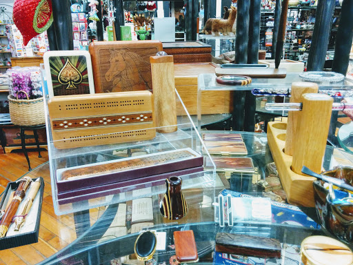 Gift Shop «Quilts Unlimited/ J. Fenton Gifts», reviews and photos, 118 E Main St, Charlottesville, VA 22902, USA