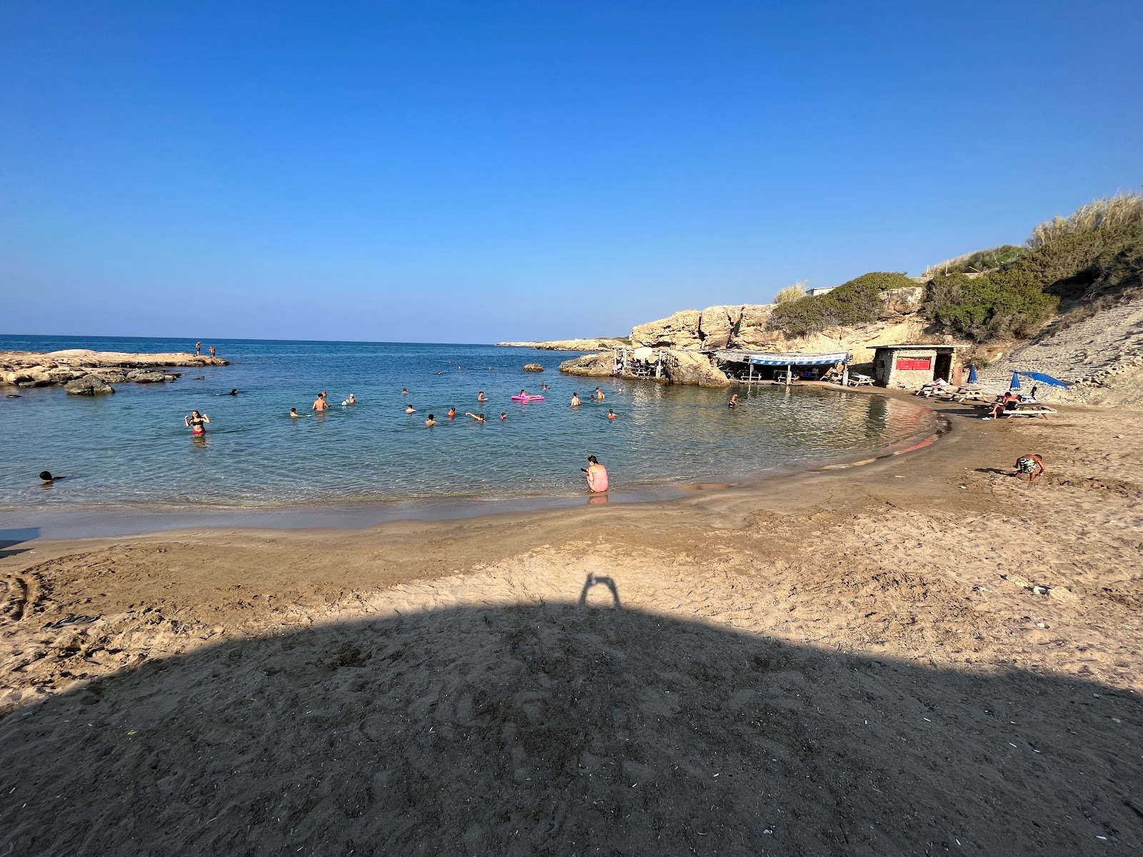 Gizli Koy'in fotoğrafı dağlarla çevrili