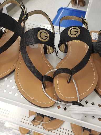 Clothing Store «Ross Dress for Less», reviews and photos, 1985 W Malvern Ave, Fullerton, CA 92833, USA