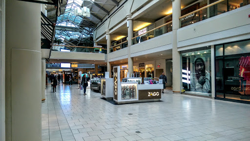 Shopping Mall «Freehold Raceway Mall», reviews and photos, 3710 U.S. 9, Freehold, NJ 07728, USA