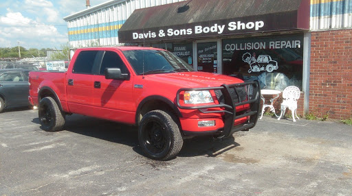 Auto Body Shop «Davis & Sons Body Shop», reviews and photos, 304 Gordon Ave, Bowling Green, KY 42101, USA