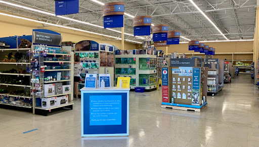 Pet Supply Store «PetSmart», reviews and photos, 215 N Burkhardt Rd, Evansville, IN 47715, USA