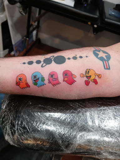 Tattoo Shop «Heaven or Hell tattoos and piercings», reviews and photos, 520 Parker Rd # B, Fairfield, CA 94533, USA