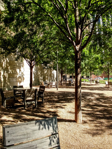 Park «Belo Garden», reviews and photos, 14 Main St & Griffin St. & Commerce St., Houston, TX 77002, USA