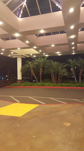 Movie Theater «Edwards Big Newport 6 & RPX», reviews and photos, 300 Newport Center Dr, Newport Beach, CA 92660, USA