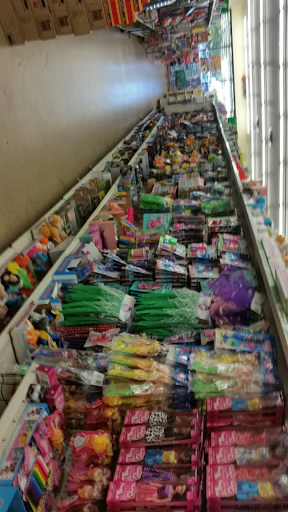 Dollar Store «Dollar Tree», reviews and photos, 1932 East Independence Ave, Springfield, MO 65804, USA