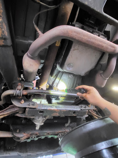 Auto Repair Shop «Monro Muffler Brake & Service», reviews and photos, 774 Rubber Ave, Naugatuck, CT 06770, USA