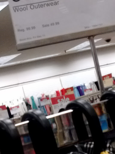 Home Goods Store «Shopko La Crosse North», reviews and photos, 2400 Rose St, La Crosse, WI 54603, USA