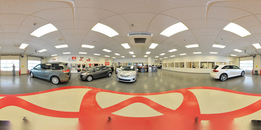 Toyota Dealer «Kings Toyota - New Cars, Indoor Showroom», reviews and photos, 4700 Fields Ertel Rd, Cincinnati, OH 45249, USA