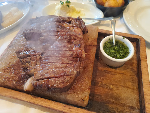 Steak tartar in Portland