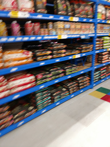 Pet Supply Store «Chow Hound Pet Supplies», reviews and photos, 5265 Northland Dr NE, Grand Rapids, MI 49525, USA