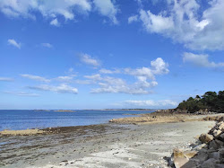 Plage de Kersaliou'in fotoğrafı imkanlar alanı