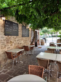 Atmosphère du Restaurant français Auberge Occitane à Monestiés - n°12