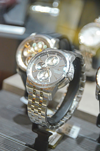 Jewelry Store «Costello Jewelry Co», reviews and photos, 33 W Jefferson Ave, Naperville, IL 60540, USA