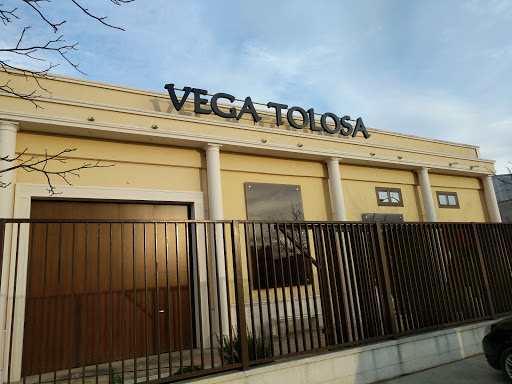 Bodega Vega Tolosa - Polígono Industrial, C. B, 11, 02200 Casas-Ibáñez, Albacete