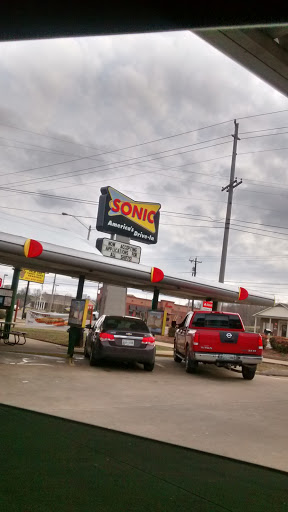 Fast Food Restaurant «Sonic Drive-In», reviews and photos, 614 James M Campbell Blvd S, Columbia, TN 38401, USA