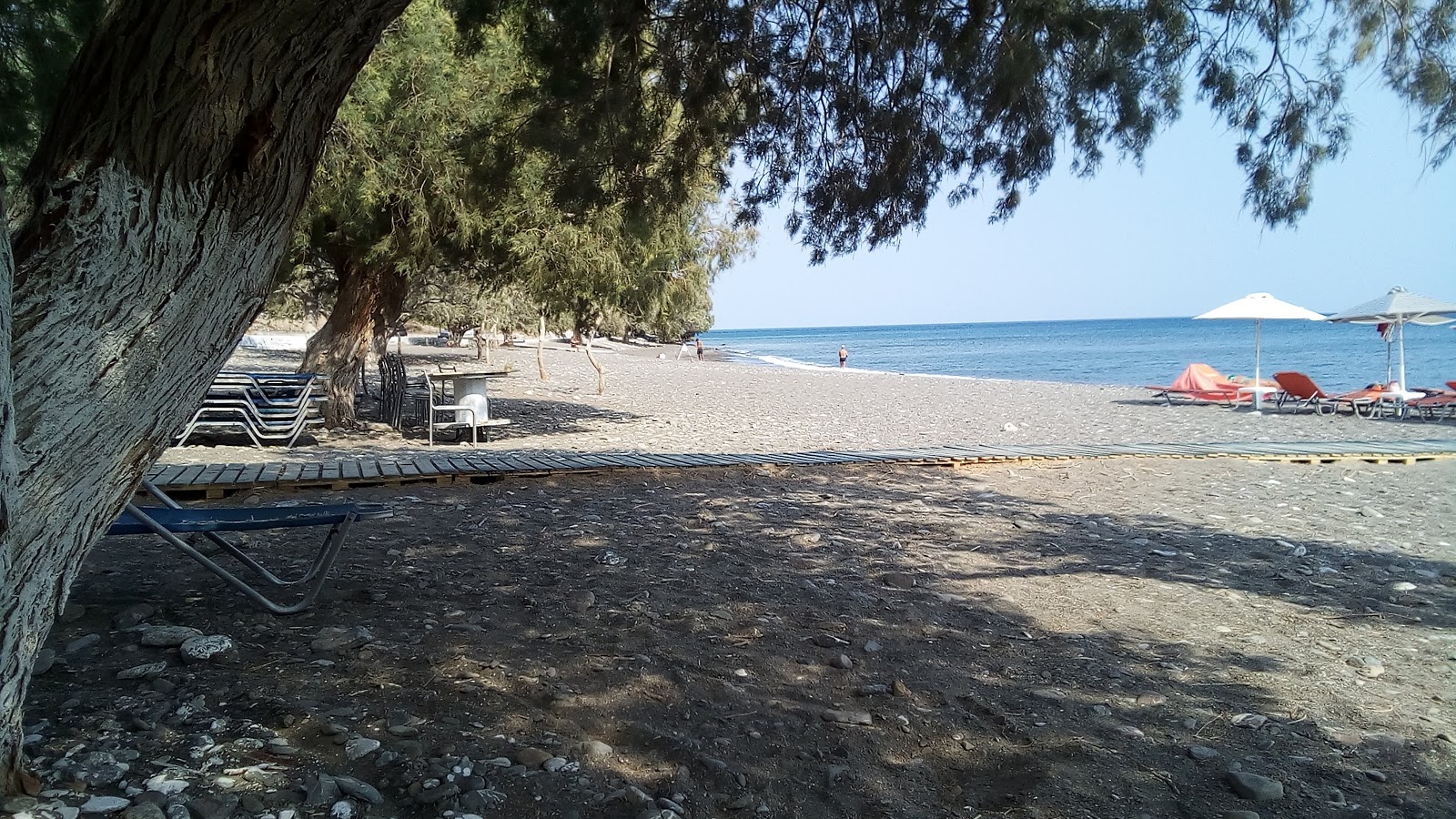 Fotografija Tsoutsourou beach z turkizna čista voda površino