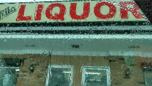 Liquor Store «Villa Liquors», reviews and photos, 695 Villa St, Elgin, IL 60120, USA