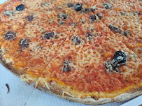 Plats et boissons du Pizzeria Les Pizzas de Sandrine à Maillane - n°6