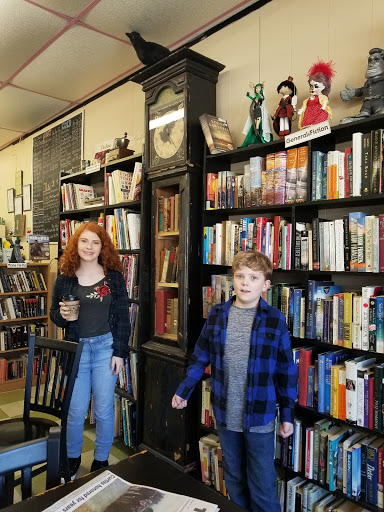 Book Store «The Mad Raven Coffee & Books», reviews and photos, 255 W Bockman Way, Sparta, TN 38583, USA
