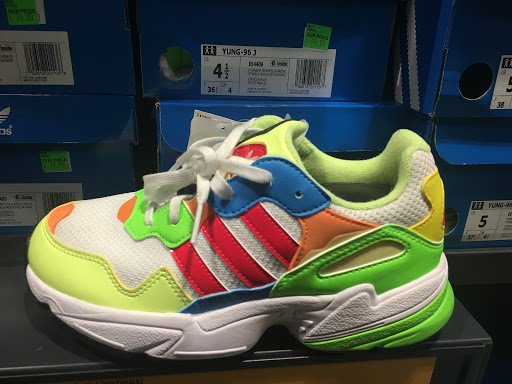 Sporting Goods Store «adidas Outlet Store Woodburn», reviews and photos, 1001 N Arney Rd Ste 400, Woodburn, OR 97071, USA