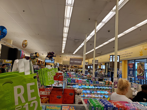 Supermarket «Giant», reviews and photos, 4715 Dorsey Hall Dr, Ellicott City, MD 21042, USA