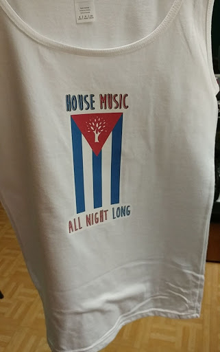 Custom T-shirt Store «Custom Print Now», reviews and photos, 5834 W Grand Ave #1, Chicago, IL 60639, USA