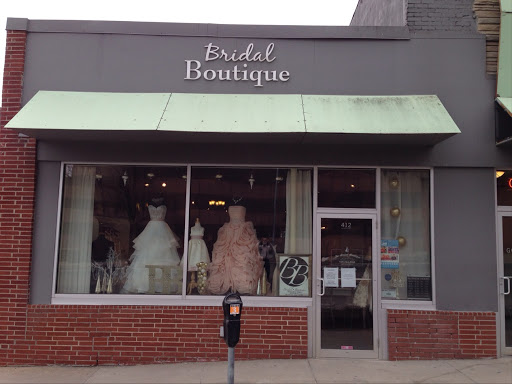 Bridal Boutique, 412 E 6th St, Des Moines, IA 50309, USA, 