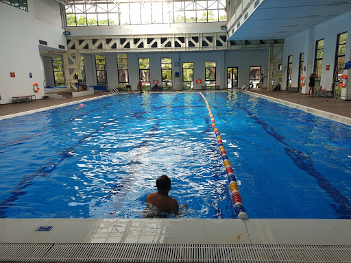 Bể bơi La Thành