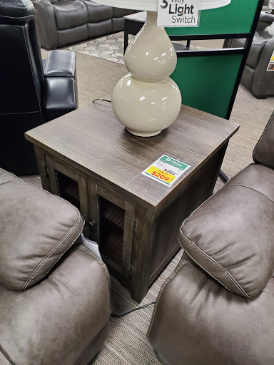 Furniture Store «Furniture On Consignment», reviews and photos, 4506 E 13th St N, Wichita, KS 67208, USA