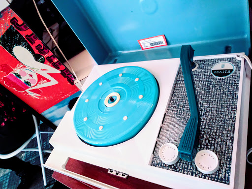 Record Store «Atomic Pop Shop», reviews and photos, 2963 Government St, Baton Rouge, LA 70806, USA