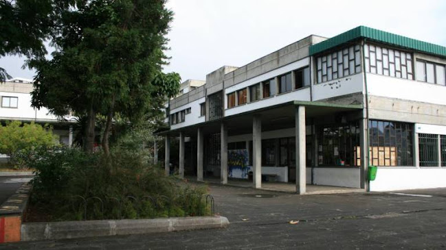 Escola Básica e Secundária Gonçalves Zarco