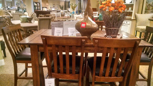 Furniture Store «Havertys Furniture», reviews and photos, 11444 Princeton Pike, Cincinnati, OH 45246, USA