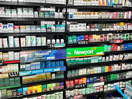 Tobacco Shop «Smoke Hut Smoke Shop», reviews and photos, 11902 Blue Ridge Boulevard g, Grandview, MO 64030, USA