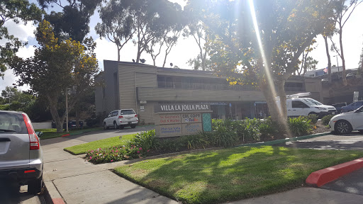 Shopping Mall «Villa Norte Shopping Center», reviews and photos, 3251 Holiday Ct, La Jolla, CA 92037, USA